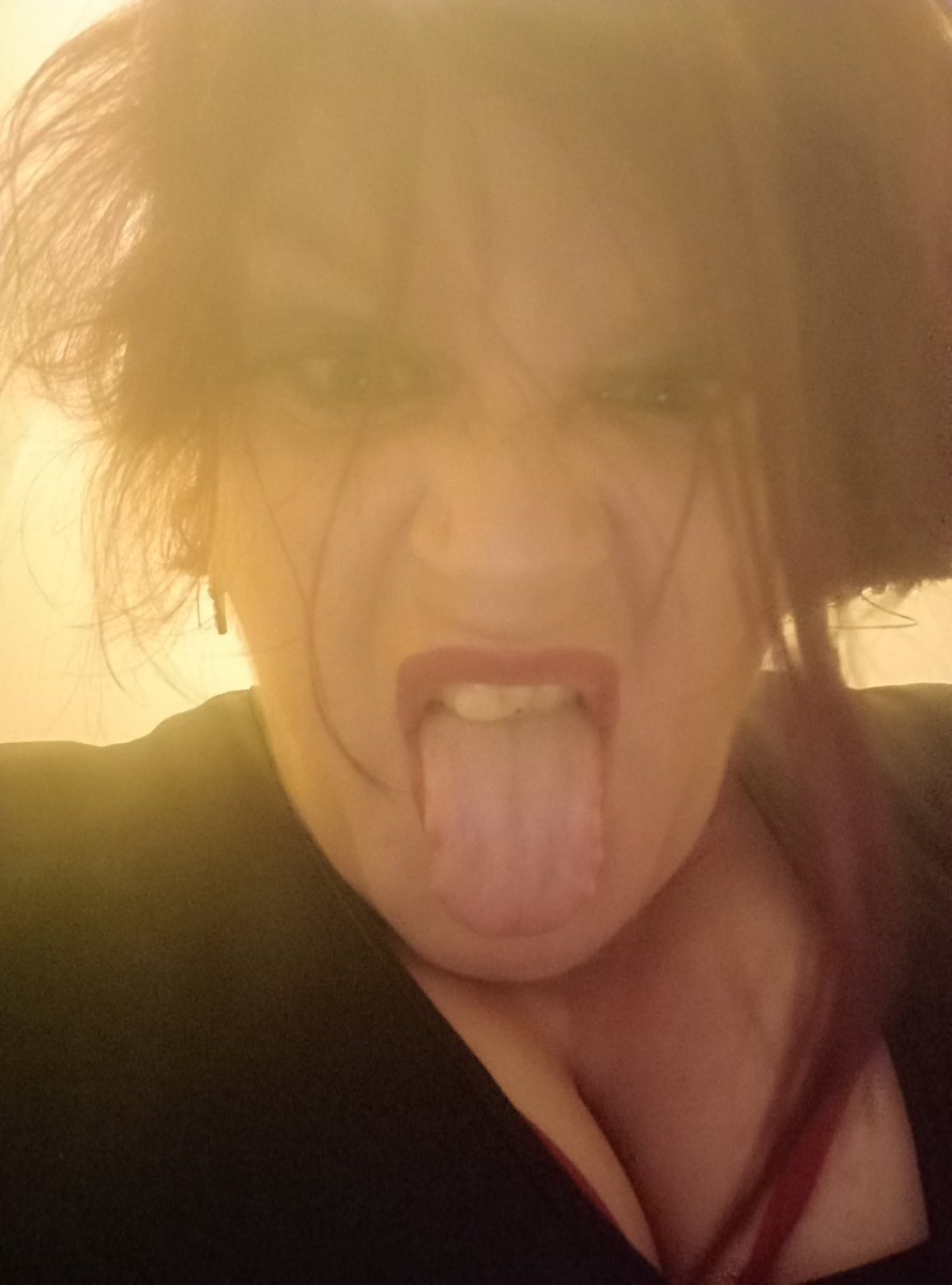 tinemoniek's tweet photo. Vandaag kon ik de dramaqueen in mij maar liefst twee keer schaamteloos loslaten. #despleet (241/365) #elkedagdankbaar https://t.co/68lhfaSPCz