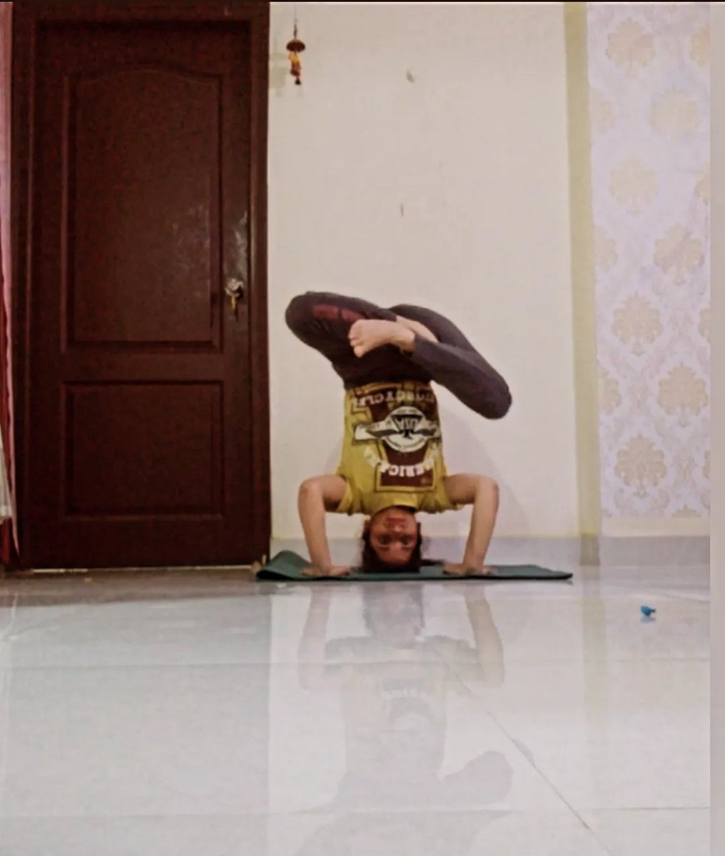 Monika48779734's tweet photo. I never dreamed about success. I worked for it.
@monafitnesst #monafitnesst #headstand #yoga #yogapractice #sirsasana #yogainspiration #headstandpractice #yogalife #inversion #handstand
Video link 👇
https://t.co/g8jLvosQQG https://t.co/WBlMsH0zGJ