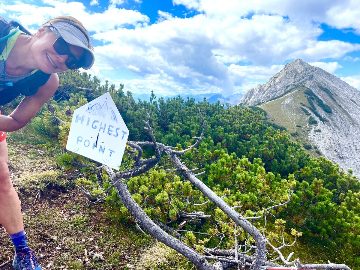 ShelleyWood2's tweet photo. A big reason #whyimasked at #ESCCongress. Two days, 74km, 4,100m in <14h. Thanks @DYNAFIT_SpeedUp #transalpinerun for the trailrunning goal, the memories, and the vistas! This may have been #heartsmart, but it was definitely #kneestupid. https://t.co/ezz6Nielk6