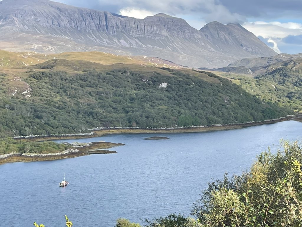 Wiltswoman's tweet photo. Not a bad view #drumbeg https://t.co/n8gw2IldqG