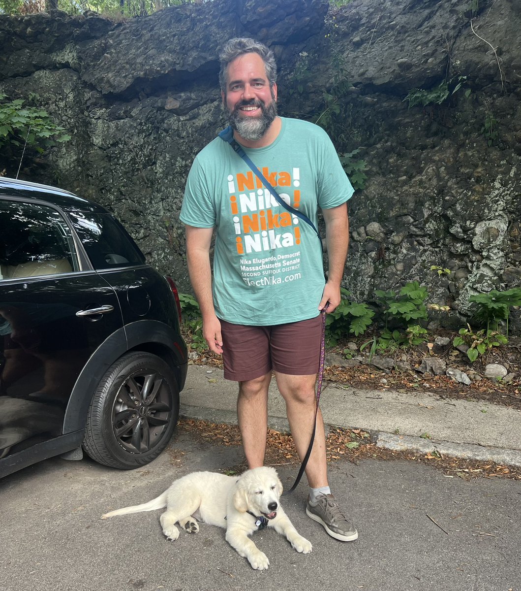 MikeConnollyMA's tweet photo. Did I mention how much I love JP? Just made a new friend while canvassing for @NikaElugardo! https://t.co/ySGO0OpMkx