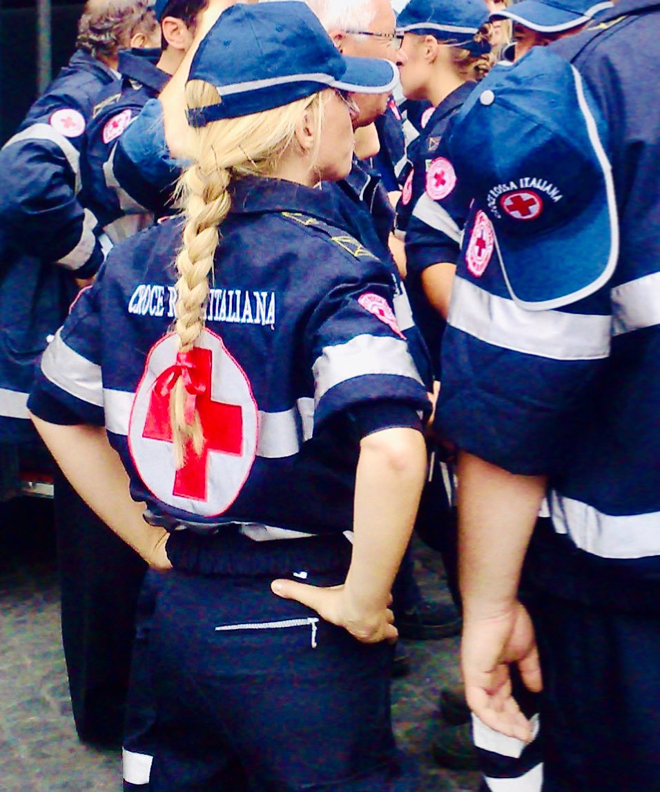 dottoressafede's tweet photo. ‘La durata della vita non dipende da me. 
Vivere pienamente non dipende che da me.’ (Seneca)

#dottoressa 
#crocerossaitaliana 
#mylife 
#doc 
#begin 
#oraeallora 
#donneindivisa https://t.co/qnmPPYmTf5