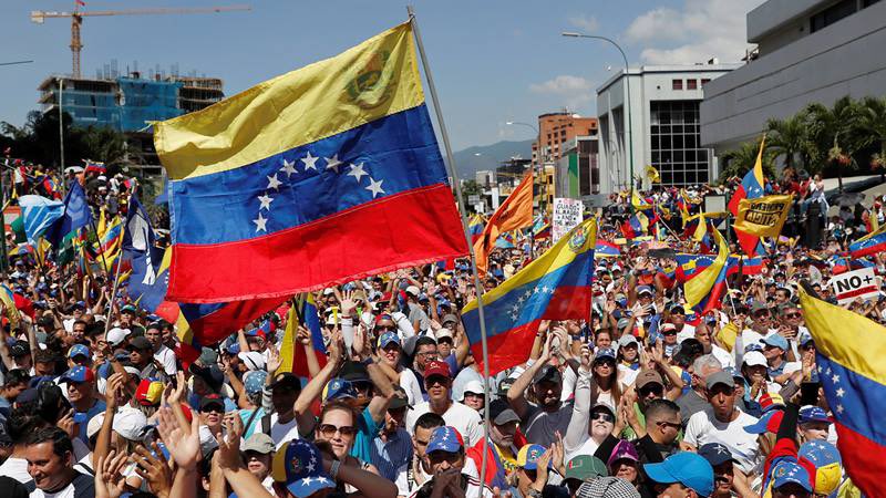 Esta noche expresaré mi opinión sobre las elecciones presidenciales que se avizoran en nuestro país

Lo haré como ciudadano y venezolano comprometido con esta tierra, pero también cómo alguien que aún manifestando mis desacuerdos con la política seguida, ha sido leal a la Unidad