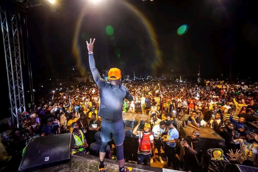 HighSpririt's tweet photo. Dear @shattawalegh, pls I'm announcing this myself ๐, let's get the job done ๐ช๐พโบ๐ฅ
"PRE GOG ALBUM CONCERT"
Date: 15/10/22 ๐
Venue: Fantasy Dome ๐
Rates: Popular (GHยข20), VIP (GHยข50), MansaMusa...๐
#GOGALBUM loading....
#GOGTracklist #SM4LYF
#GOGAlbumConcert https://t.co/gXC5RrwzIt