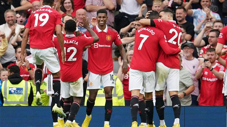 BloggerBunny's tweet photo. Four wins in a row for the Reds! ➕3️⃣

#MUFC || #MUNARS https://t.co/styHAayuzy