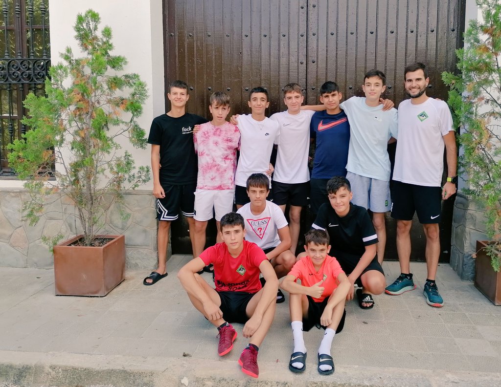 OriolPanades's tweet photo. Aquí comença la nostra història.
Temporada per gaudir, evolucionar i competir per objectius il•lusionants.
#EFSV #Stage https://t.co/HLucrmMG8i