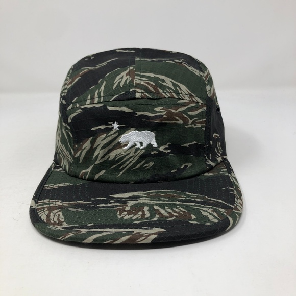 AKMLBMT's tweet photo. So good I had to share! Check out all the items I'm loving on @Poshmarkapp #poshmark #fashion #style #shopmycloset #absolutelyfamous #unbranded #americaneagleoutfitters: https://t.co/K4s14Vm534 https://t.co/9tz2UaAJYA