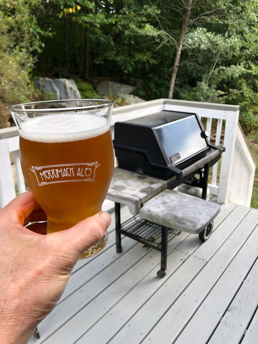 MerrimackAles's tweet photo. We hope you all enjoy your long weekend with some great grilling, chilling and Mill City Made craft beer!! Cheers! https://t.co/FdIZTkNwxJ