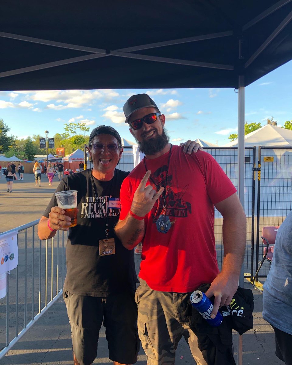 zackayers8's tweet photo. @MensRoomLive @BJandMigs happy hour and a half was pretty epic @ThrillKISW @MilesKISW https://t.co/aaext9Xrgj