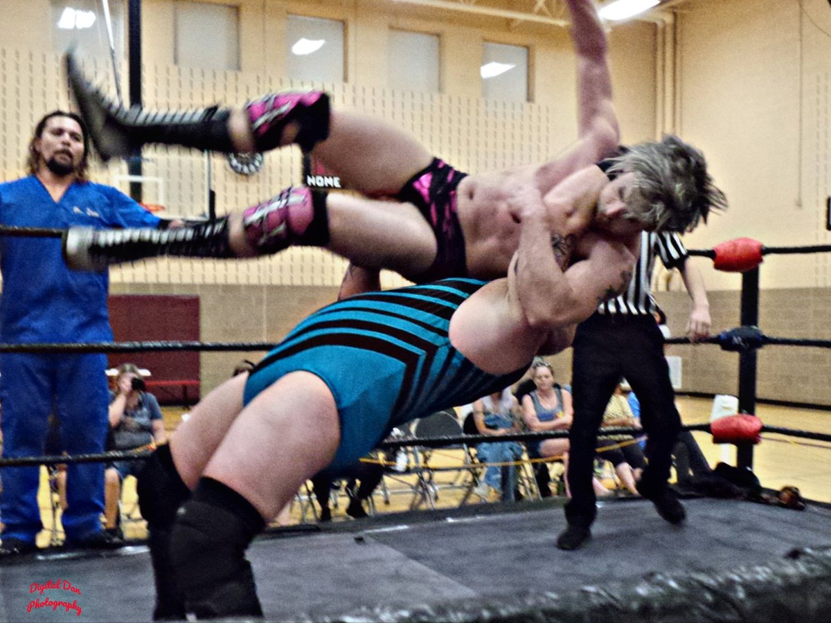 SuplexTheWorld's tweet photo. One thing that is for sure, anyone that ends up in the ring with me, you won't be leaving the ring without getting suplexed.
(Photo credit goes to @Digital_Dan_13)
#SuplexTheWorld #ControlYourNarrative #CYN #Project217 https://t.co/htxuXsn09J