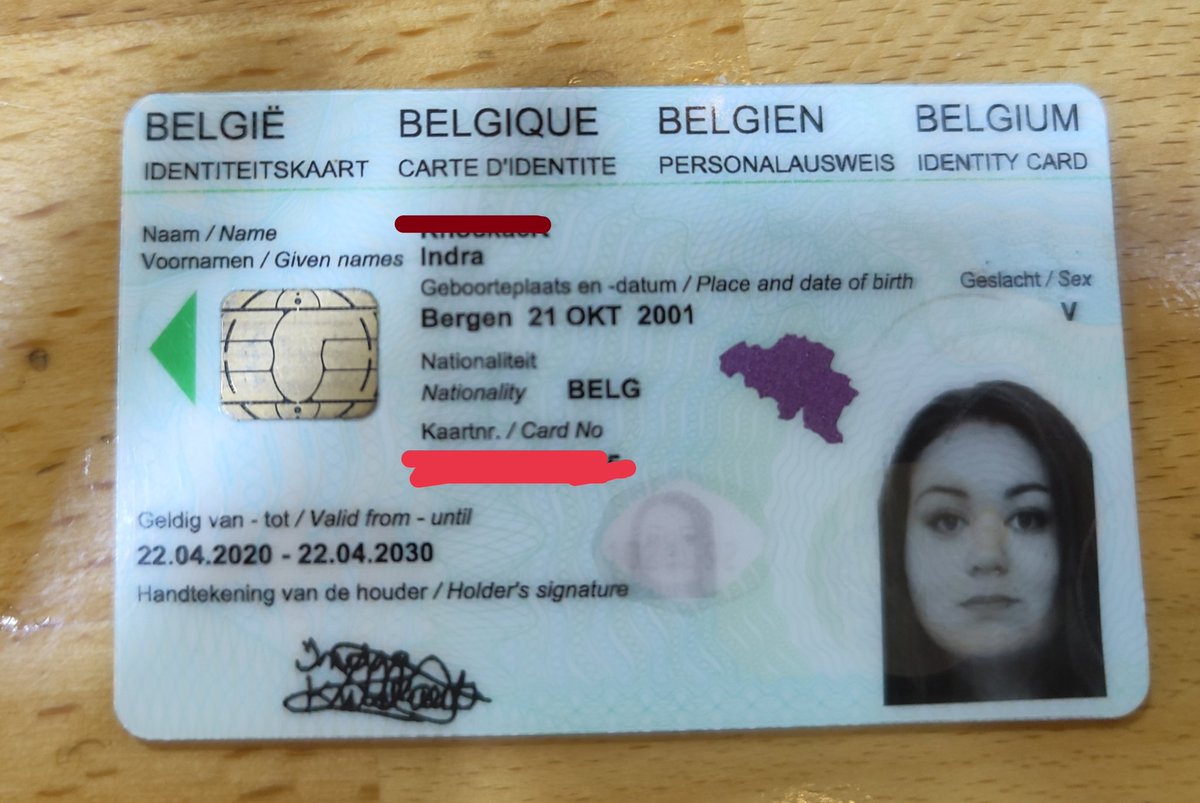 indi21102001's tweet photo. @mirage_jaune @StandoKsai Nan juste que vous êtes des demeurés de pas me croire. Tout le monde n'est pas obligé d'avoir twitter en 2022. Tout le monde crois les accusations d'une meuf mais moi je dois sortir ma carte d'identité😂 Sur ce encore une fois on ne se connait pas donc ne parle pas à ma place. https://t.co/BiFsToT6zd