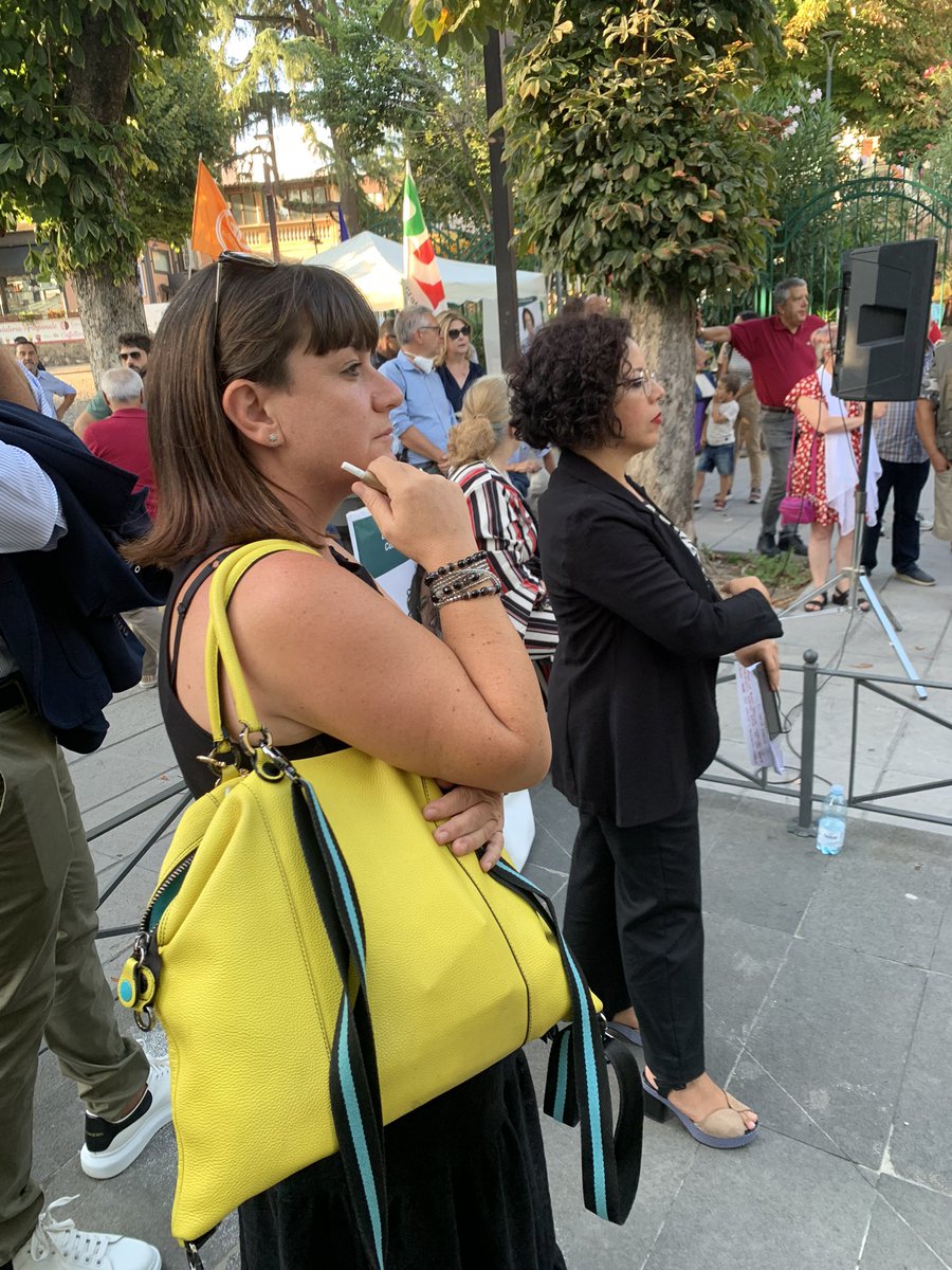 nomfup's tweet photo. A Monterotondo con una ispiratissima @mariannamadia a sostenere la candidatura all’uninominale di @ClementiniLazio. Bella piazza, che grinta le nostre candidate, il meglio del @pdnetwork https://t.co/VurM7BnE81