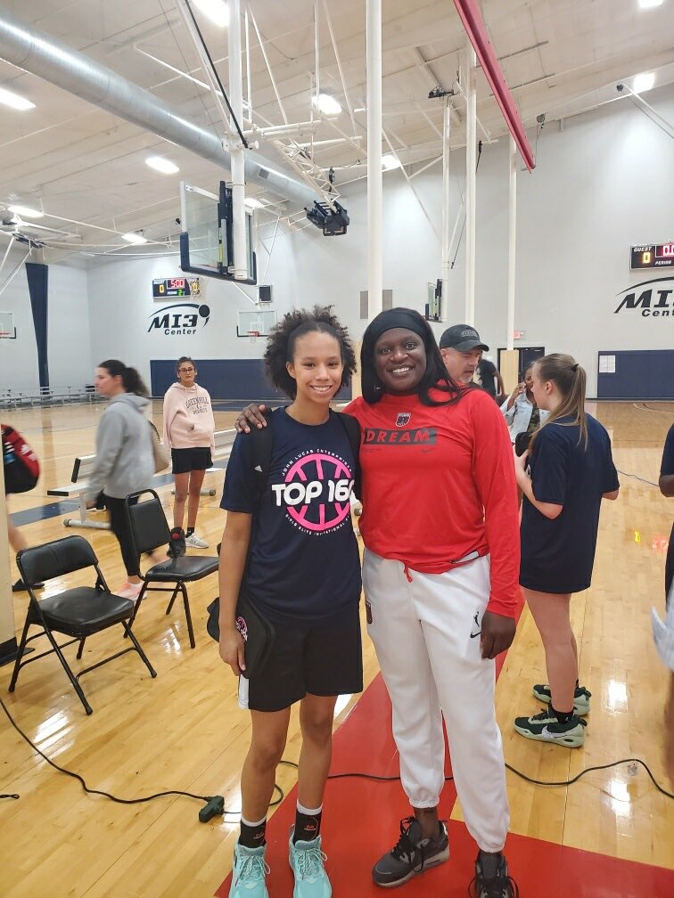 MeganOhonde's tweet photo. I had a great time this weekend at the @JLEnterprises Top 160 Camp. Thanks for the invite!! https://t.co/V3LVeb3IEI