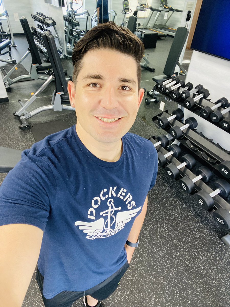 Domingo de weba? Naaaa tocó Gym y en la noche a trabajar bendito dios #thesawey #casinadie #elbuenaonda #tv #music @region4lol <a href="/keepupdated/">Updated News</a>.tv