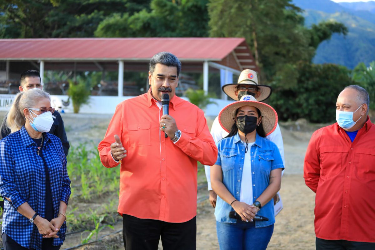 #Entérate | La ministra <a href="/greybp1/">Greicys Barrios</a> afirmó que, Venezuela se encuentra en crecimiento económico, más novedosa y más creativa gracias a las políticas del Pdte. <a href="/NicolasMaduro/">Nicolás Maduro</a>, quien garantiza el estado de bienestar socialista de toda la población #PuebloForjadorDeVictorias