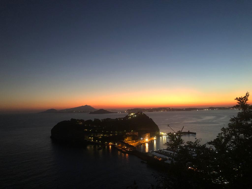 TeresaMForgione's tweet photo. Oh, and this was the view tonight. #Posilippo. Poor things. https://t.co/WvgGn4mShf