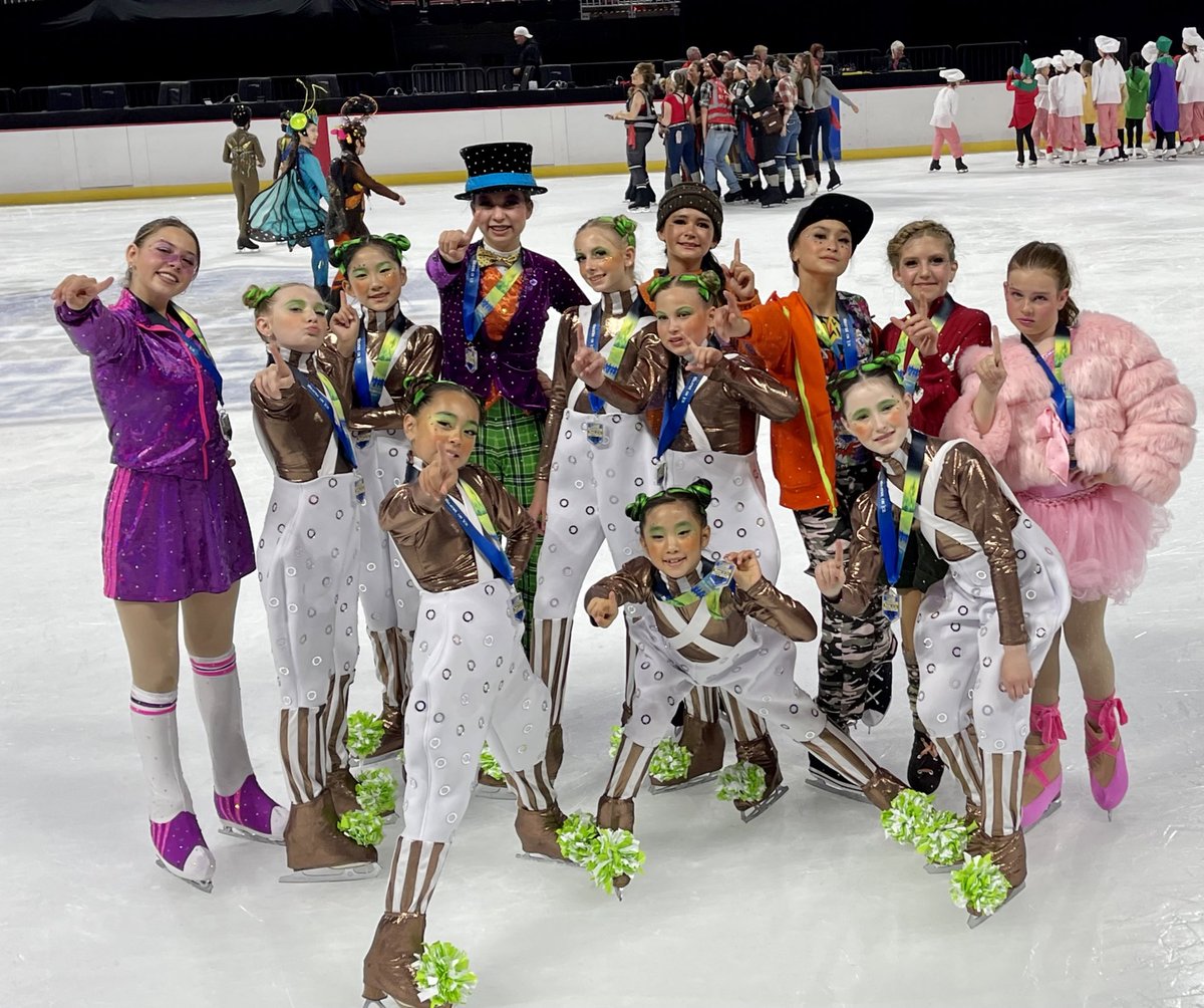 EllaroseKaylor's tweet photo. Thank you @USFigureSkating for featuring our ice theater team @LAIceTheater in your magazine! #charlieandthechocolatefactory #verucasalt https://t.co/gBDGvydYXh