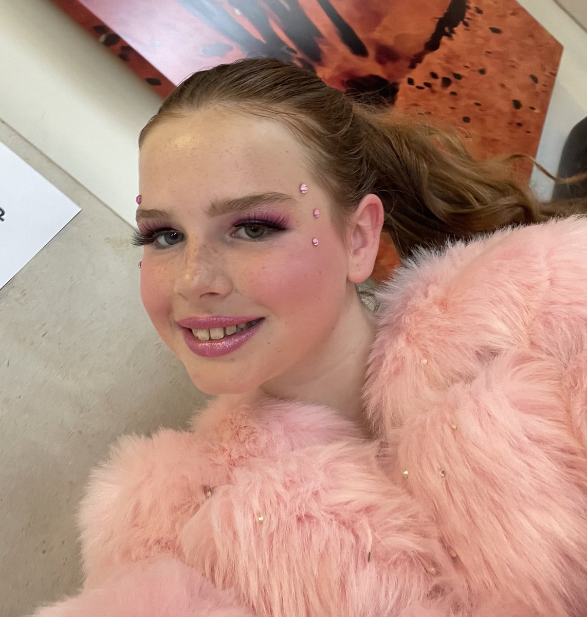 EllaroseKaylor's tweet photo. Thank you @USFigureSkating for featuring our ice theater team @LAIceTheater in your magazine! #charlieandthechocolatefactory #verucasalt https://t.co/gBDGvydYXh
