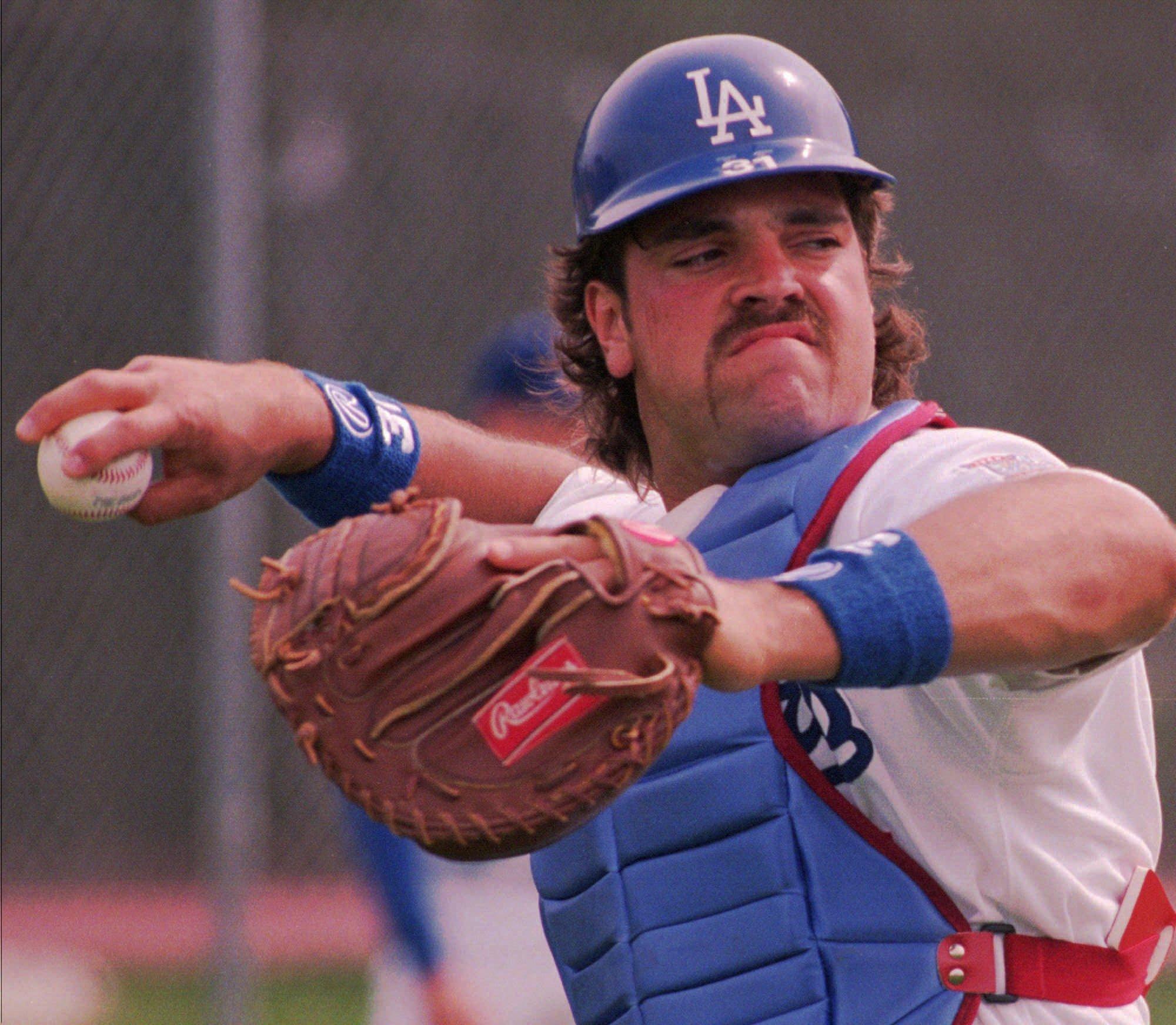 Wishing a very Happy Birthday to Mike Piazza\s mustache. 