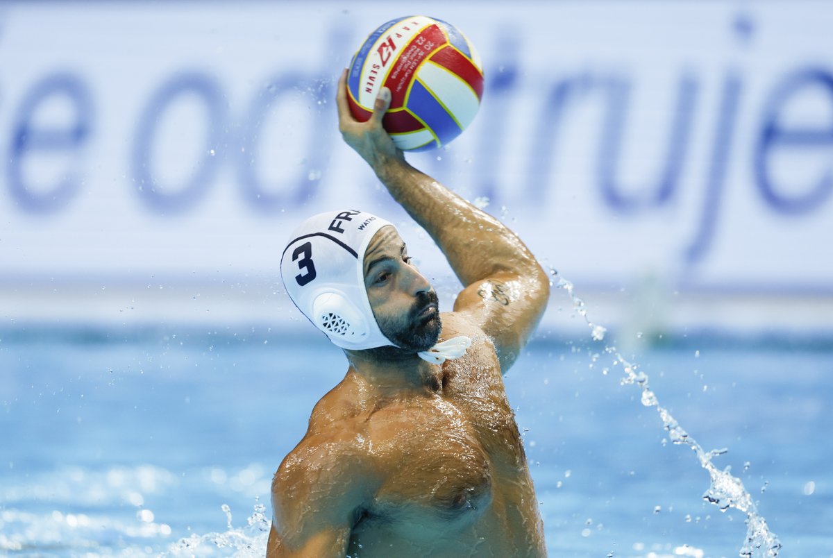 EuroAquatics's tweet photo. Shock of the Championships?! 😱

@FFNatation 🇫🇷 beat Serbia 🇷🇸 in a thrilling game. 4️⃣ goals from captain Crousillat see the French reach the 𝗧𝗼𝗽 𝟴 for the first time since 1958! #wp2022split https://t.co/DzWKXYbU9H