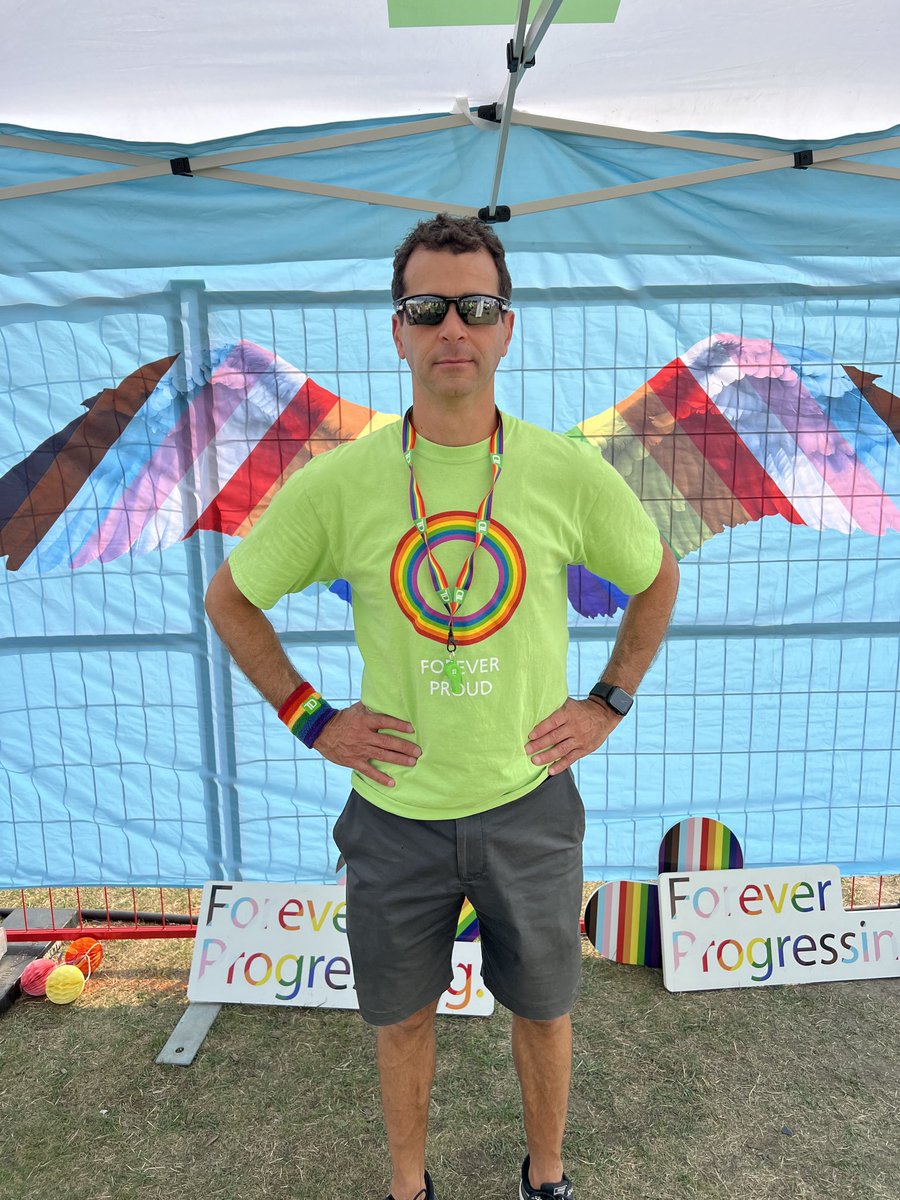 Amazing day at the ⁦<a href="/CalgaryPride/">Calgary Pride</a>⁩ 2022 parade. Thanks to all the ⁦<a href="/TD_Canada/">TD (Canada)</a>⁩ volunteers and participants as well as to the amazing crowds. #pride ⁦<a href="/Al_ForeverProud/">Al Ramsay</a>⁩