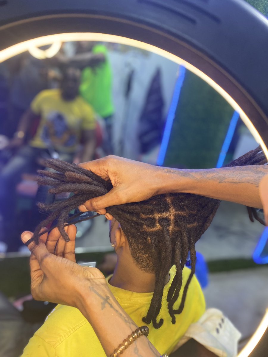 apply_jeff's tweet photo. New life barbershop 💈 “Dreadloks https://t.co/xxjcvRKFxQ