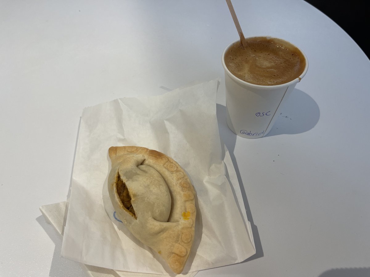 g_laborde's tweet photo. $6 en Madrid vs $7.25 en San Juan. https://t.co/yw416mH6bR