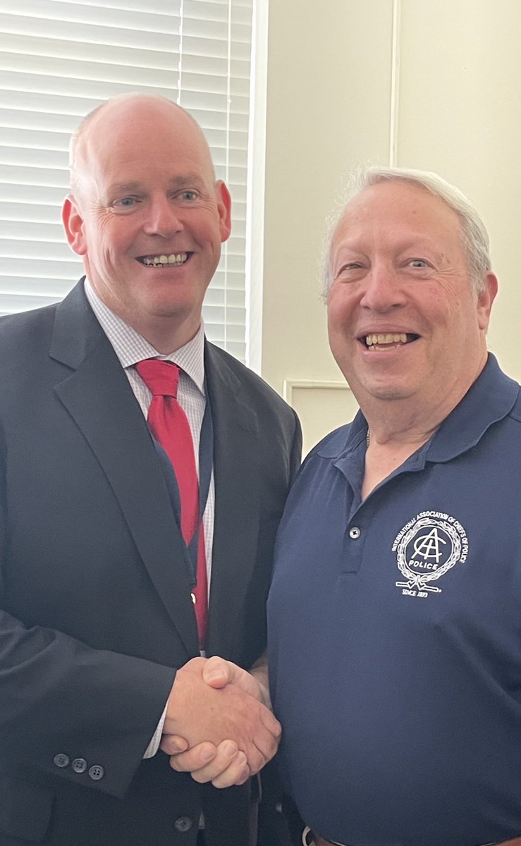 CyberDet's tweet photo. Creating a Safe School with Rave Panic App with John McEnroe and the Northport East Northport School Security team along with De-escalation training ⁦@RaveMSafety⁩ ⁦@ASIS_Intl⁩ ⁦@ASISLongIsland⁩ ⁦@SCPDHq⁩ ⁦@SteveBellone⁩ https://t.co/y0O9aI0lI0