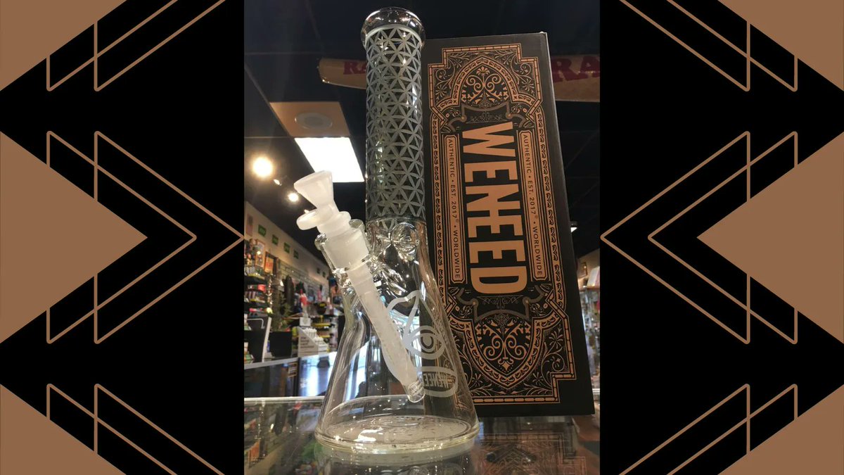 GordsSmokeShop's tweet photo. Look at this gorgeous beaker style bong! And it's on SALE! 😮
Regular $129, but you can snag it for only $99!! Say Whaaaaaat?!
#redeyeglass #weneedredeye #glass #glassbongs #localsmokeshop #gordssmokeshop #smokinandtokin #centralalberta #reddeeralberta #shoplocal #beakerstyle https://t.co/cH7SFwIHox