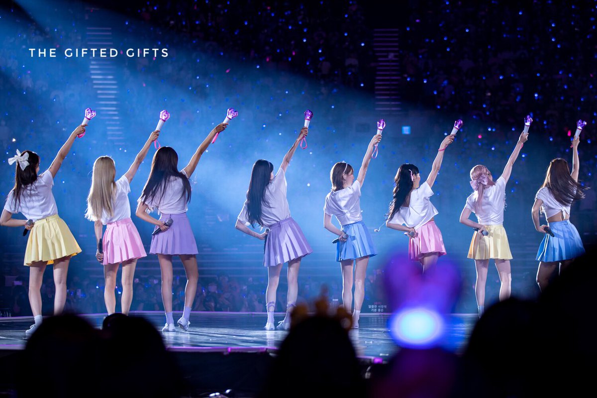 TheGiftedGifts's tweet photo. 220903 Long Lasting Love 🫡
💖💖💖💖💖💖💖💖
여행의 끝은 아직 먼 얘기
미랠 향한 Story goes on

#소녀시대
#GirlsGeneration
#Long_Lasting_Love
#GG4EVA https://t.co/mNJlUtMZAS