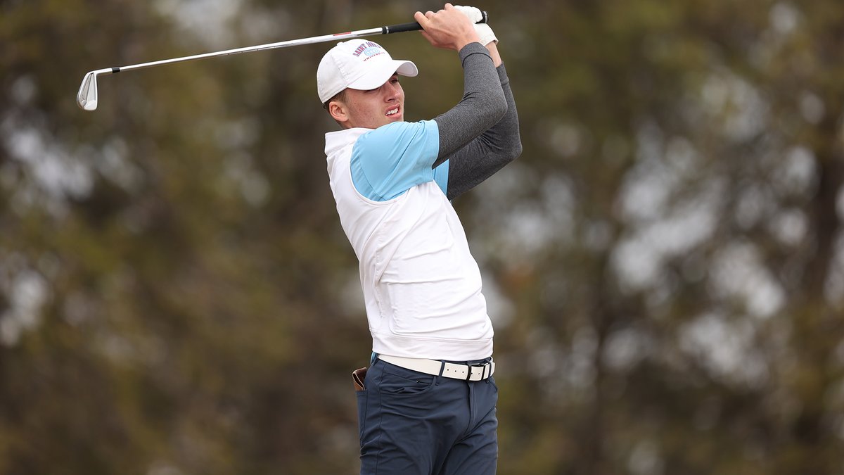 SJUJohnnies's tweet photo. @johnniesgolf started the 2022-23 season w/a win today at the Augsburg Invite!

SJU tallied a 298 (+10) today for a 2-day total of 597 (+21), 4 shots ahead of Bethel. 

Junior Sam Berger (pictured) led SJU in 3rd (+2/146).
 
RECAP: https://t.co/NCTkzK6lA0

#GoJohnnies #d3golf https://t.co/HxOjQgdRgb