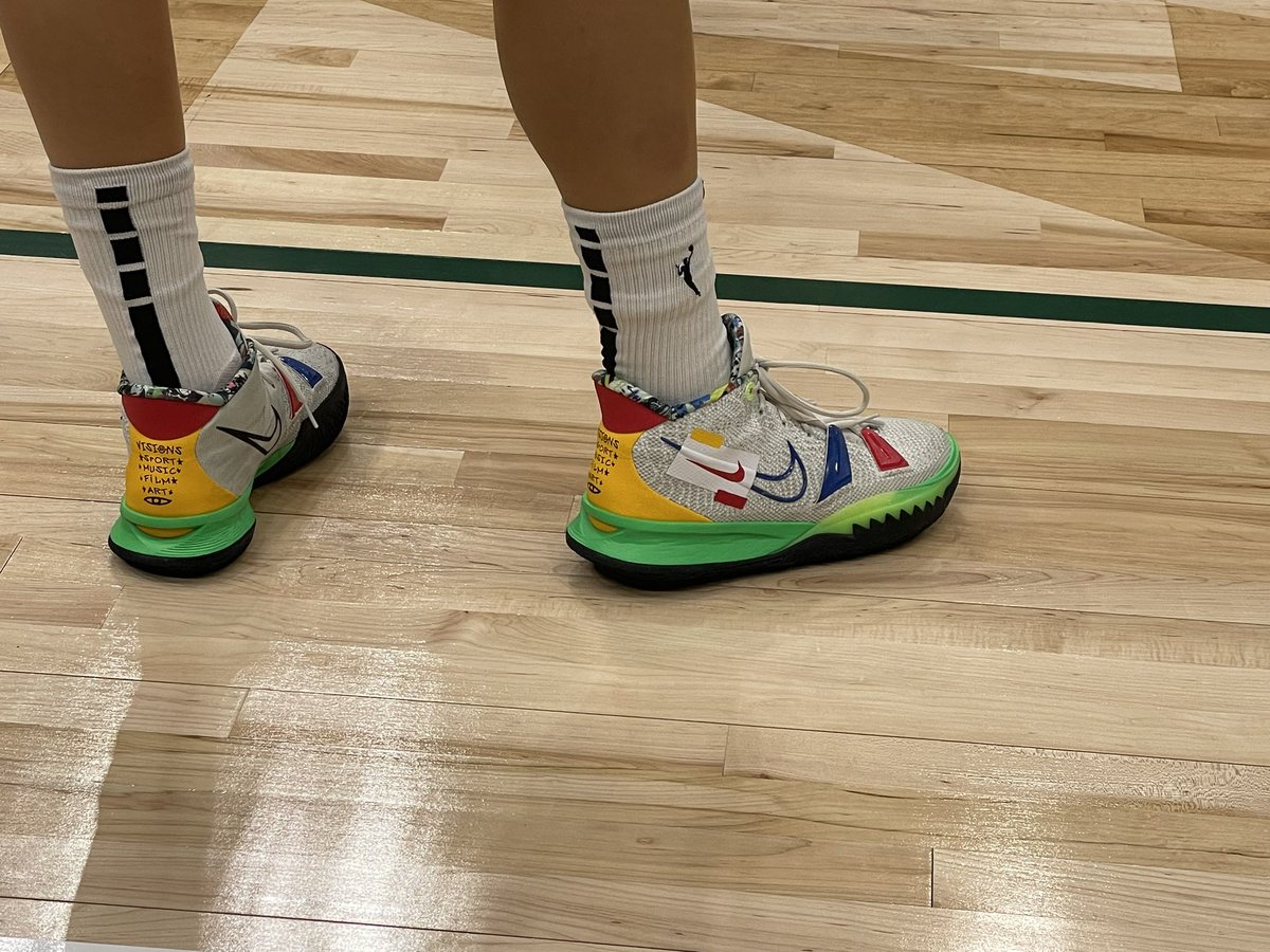 notanerd's tweet photo. Kelsey with the extra Nike patch on her shoes #StormCrazies https://t.co/nctNnqP63H