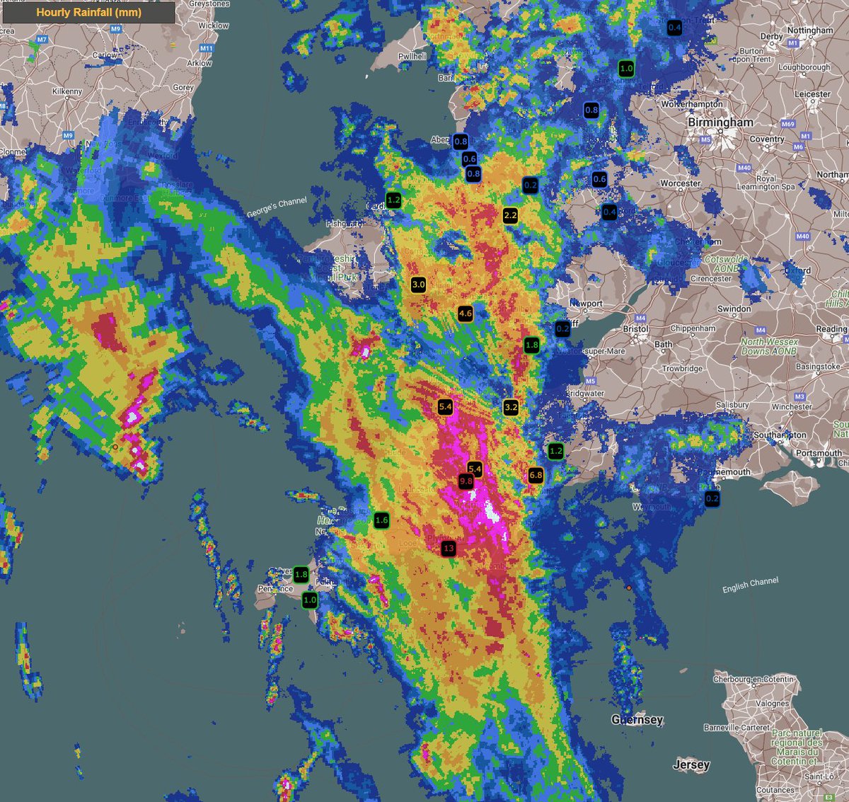 Further heavy rain continues across parts of SW England, a further 13mm 8-9pm now making a total of over 34mm in the last few hours, expect some reports of local flooding to come in soon. Further hourly reports of 5-10mm across many parts of Devon atm. #DEVON #cornwall #somerset