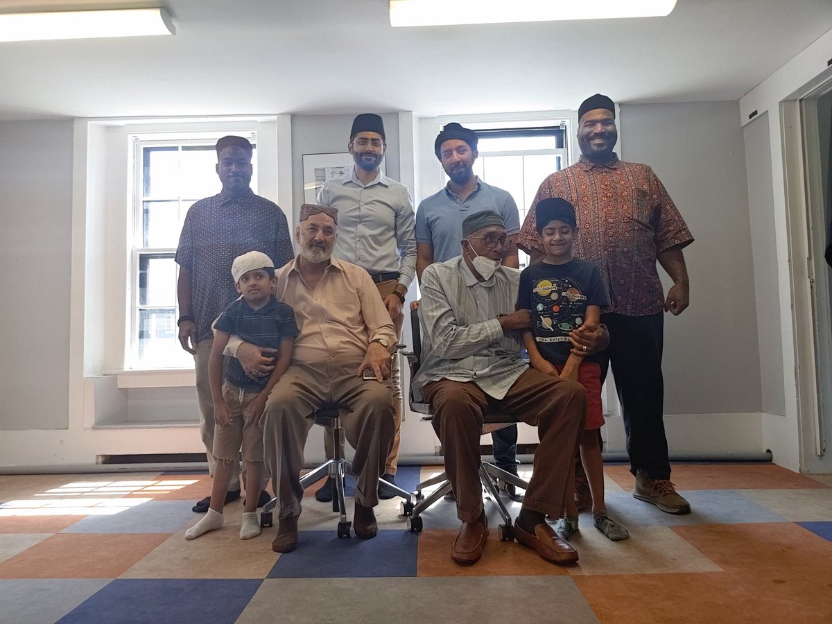 NabeelAslamMZ's tweet image. It was an honour for me being part of @AhmadiyyaBoston, @mkausa and @MKA_Boston. InshAllah, we will stay in touch and you are welcome to visit me anytime in Germany. @AtharNMalik @MuslimPresident @ShazadAKhokhar