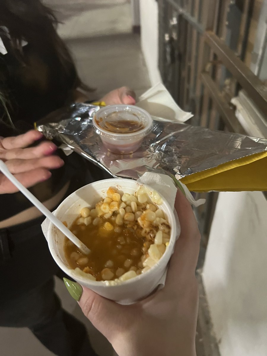 thatabqmeme's tweet photo. I love elote https://t.co/lbxveWuNkQ