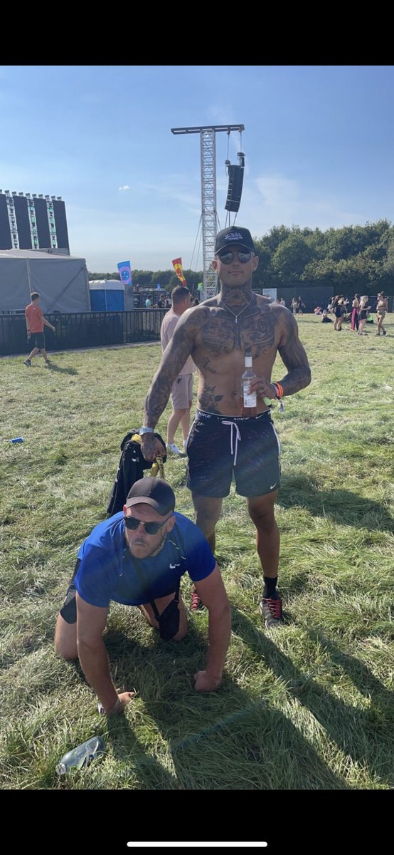 Finally recovered from #creamfields with dad, fucking mad weekend like too many #dogbiscuits and my #paws are worn the fuck out! If any bitches wanna come kennel n half a dog chew doors fucking open 😉
