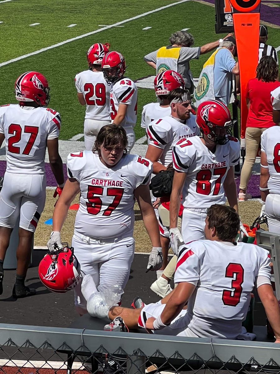 LakesFootball1's tweet photo. Freshman @CameronGoodson5 got his first varsity action Saturday at Albion College. #lakespride #lifeafterlakes https://t.co/44gStTAUKq