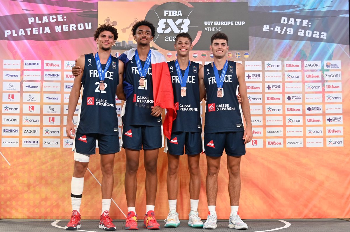 MÉDAILLE DE BRONZE 😍🥉

⭐️ Anatole Humeau
⭐️ Mathis Courbon
⭐️ Félix De Almeida
⭐️ Theo Pierre-Justin