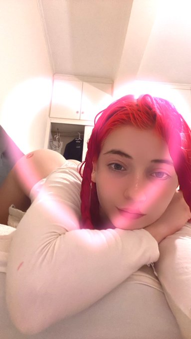 Me desperte con el pelo re feo hoy 😩 https://t.co/UiMzOZ75sq