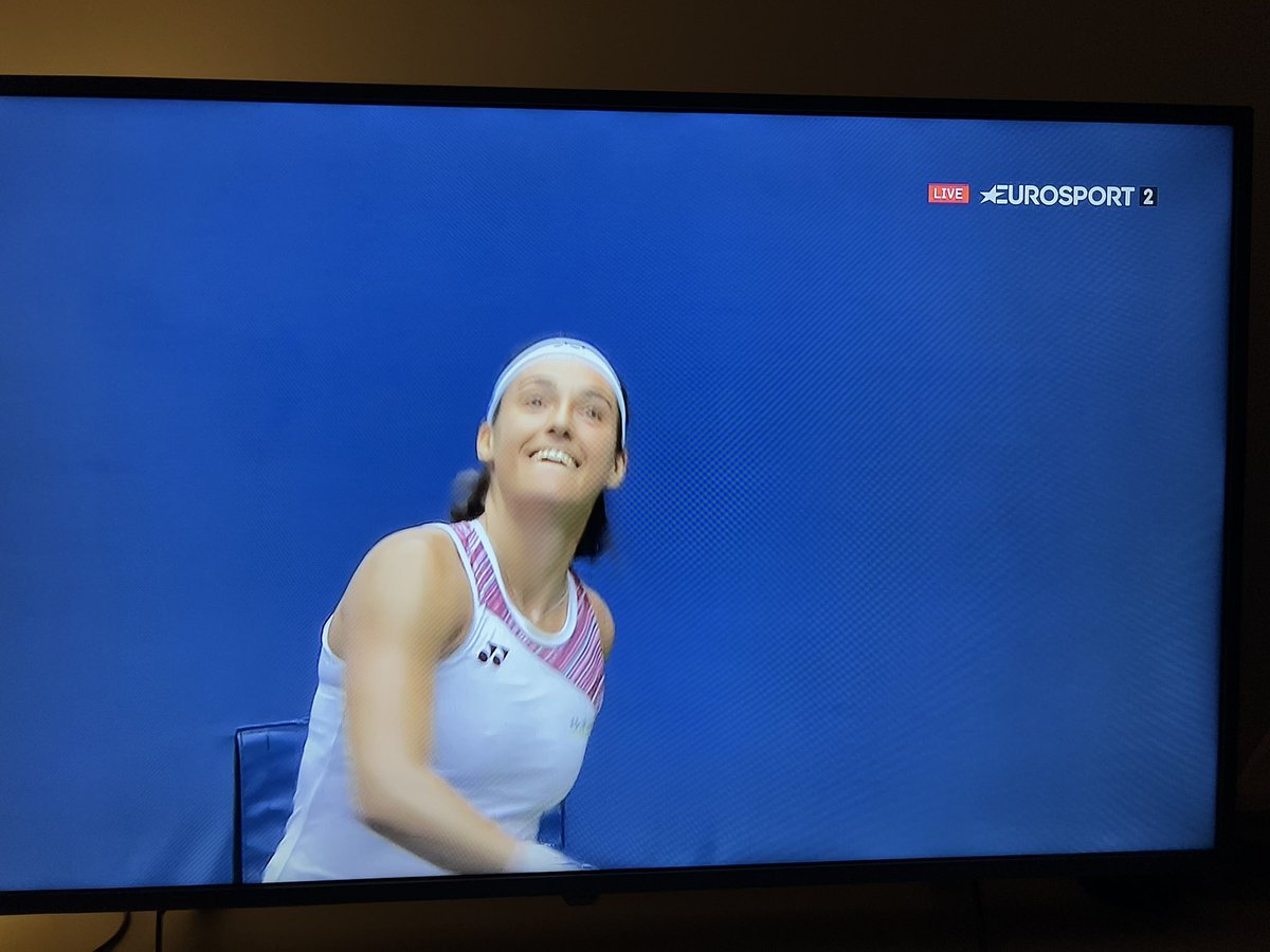 TL_293's tweet photo. Ce dernier jeu était interminable mais OUIIIII Caro !! 🔥 Merci pour cette soirée et cette belle victoire 🤩🇫🇷🤩 @CaroGarcia #USOpen #FlyCaro #sportives Regarder plus haut 😉 https://t.co/IeTbfovajn