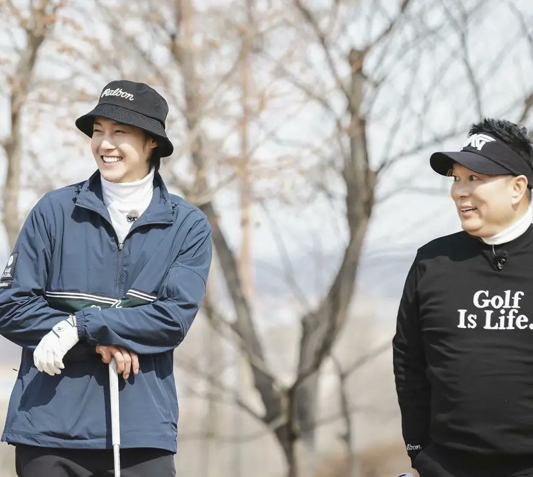 Henecia_ArgOFIC's tweet photo. #SS501 #KimHyunJoong

Fotos de Kim Hyun Joong  en Malbongolf https://t.co/ZWpJjFSPfW