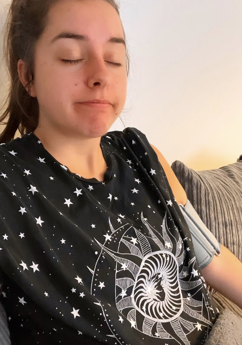 MaeKidney's tweet photo. Got to take blood pressure readings for the next 5 days ahead of my 6 month kidney check up next week, after a slightly high reading at my last appt. Anyone else hate the feeling of the BP machine gripping your arm? π© #PKDAwarenessDay #PKD #kidneydisease #PKDawarenessweek https://t.co/8pMoNN3gT1