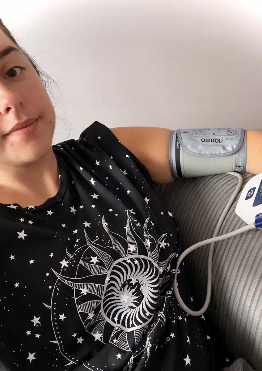 MaeKidney's tweet photo. Got to take blood pressure readings for the next 5 days ahead of my 6 month kidney check up next week, after a slightly high reading at my last appt. Anyone else hate the feeling of the BP machine gripping your arm? π© #PKDAwarenessDay #PKD #kidneydisease #PKDawarenessweek https://t.co/8pMoNN3gT1