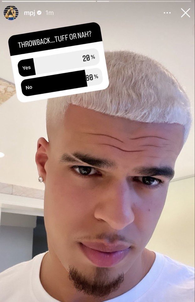 HaterMuse's tweet photo. The Nuggets paid this dude 180 mil 💀 https://t.co/jouq8rbYWO