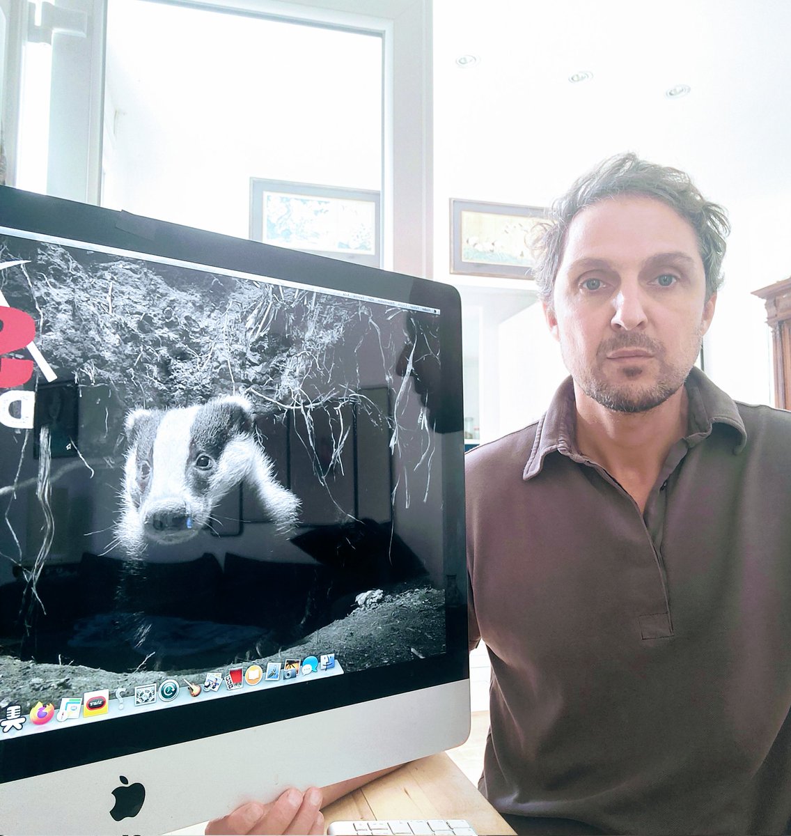 CedricEtVegan's tweet photo. 📌 Moi, j'ai signé cette pétition de l'@ASPASnature contre le #deterrage des #blaireaux !
Et toi ? Signe et prends-toi en photo aussi !
Un petit geste pour toi, un grand geste pour eux !
C'est par ici :
👉 https://t.co/v70QEUwssF
#JaimeLesBlaireaux https://t.co/9xL8zpZCic