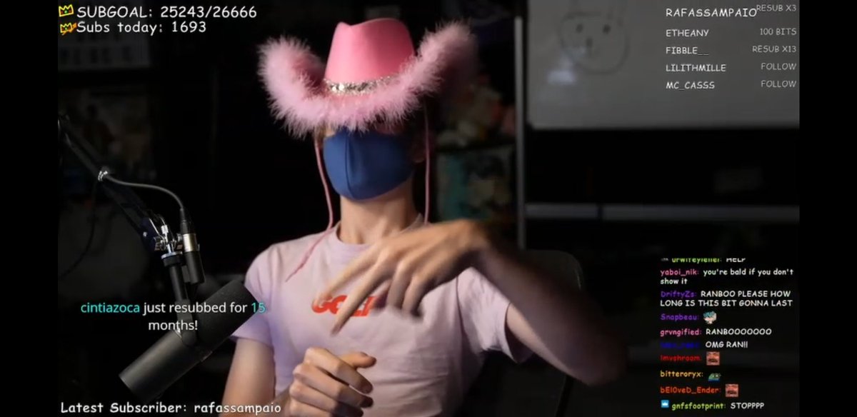 litttlewitch_'s tweet photo. My gallery is Rabboo now

Want the pink hat tho https://t.co/xDsA06oXtm
