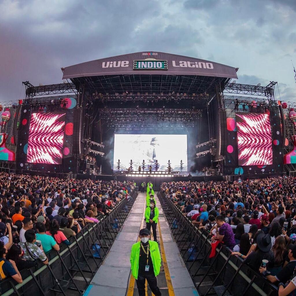 conciertosmxico's tweet photo. Vive Latino 2023 🤓 https://t.co/vGUIYSjRPr