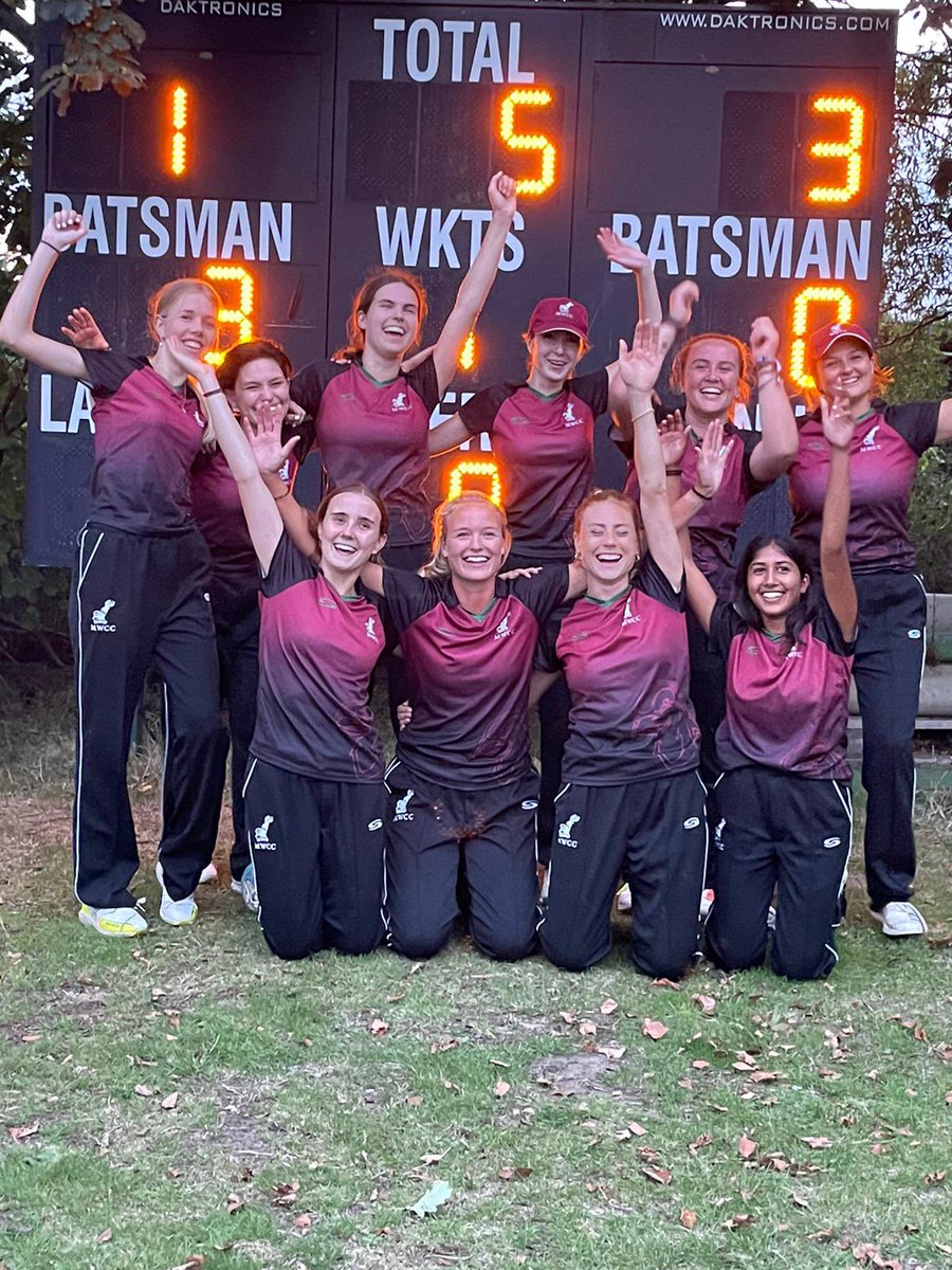 MaldenWndrsCC's tweet photo. The Robins are Surrey Slam Champions! A fantastic day, after winning the semi, they won a dramatic final with a Super Over. Congratulations to all the players and many thanks to the large group of supporters on the day. A team started last year are now champions! 🐦🏆 https://t.co/KV908kmFa7