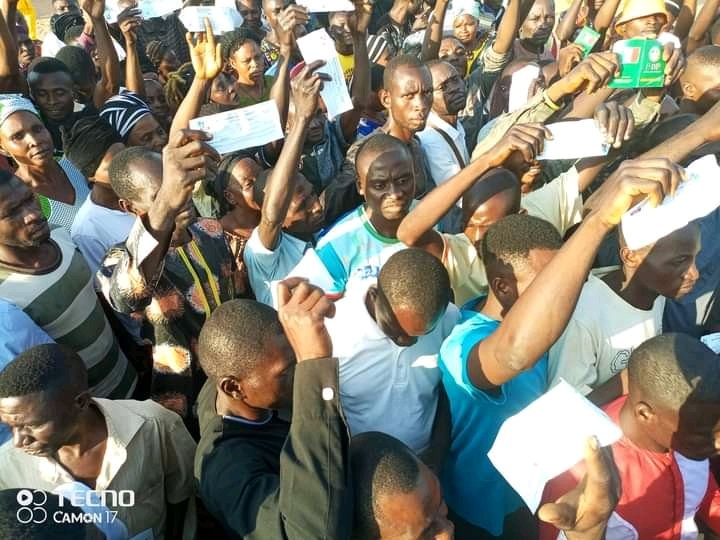 multimeverse's tweet photo. BREAKING: The good  people of Guma LGA of Benue state resigned their membership of both APC &amp; PDP and joined LP @PO_GrassRoots

Change is coming! We are tired of their lies during campaigns &amp; spaces! Lies in general 😫

Eloswag hiptv #headiesaward2022 Ebuka #bbnaija Hushpuppi https://t.co/b4Dj2Ob1VO