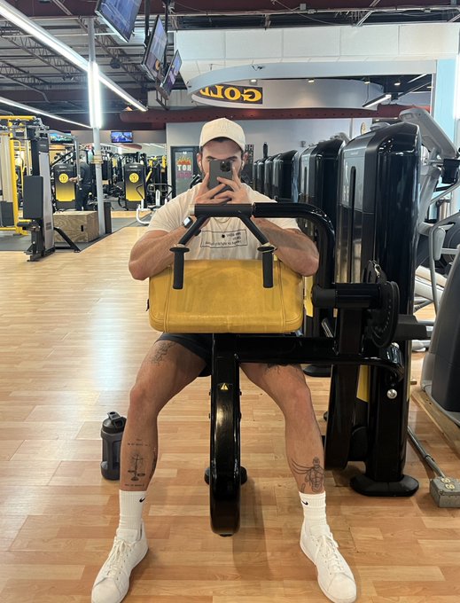 I need food 🍽 https://t.co/BygGZJepdg<a href="/tag/illevillustration"class="tags"><span>#illevillustration</span></a>